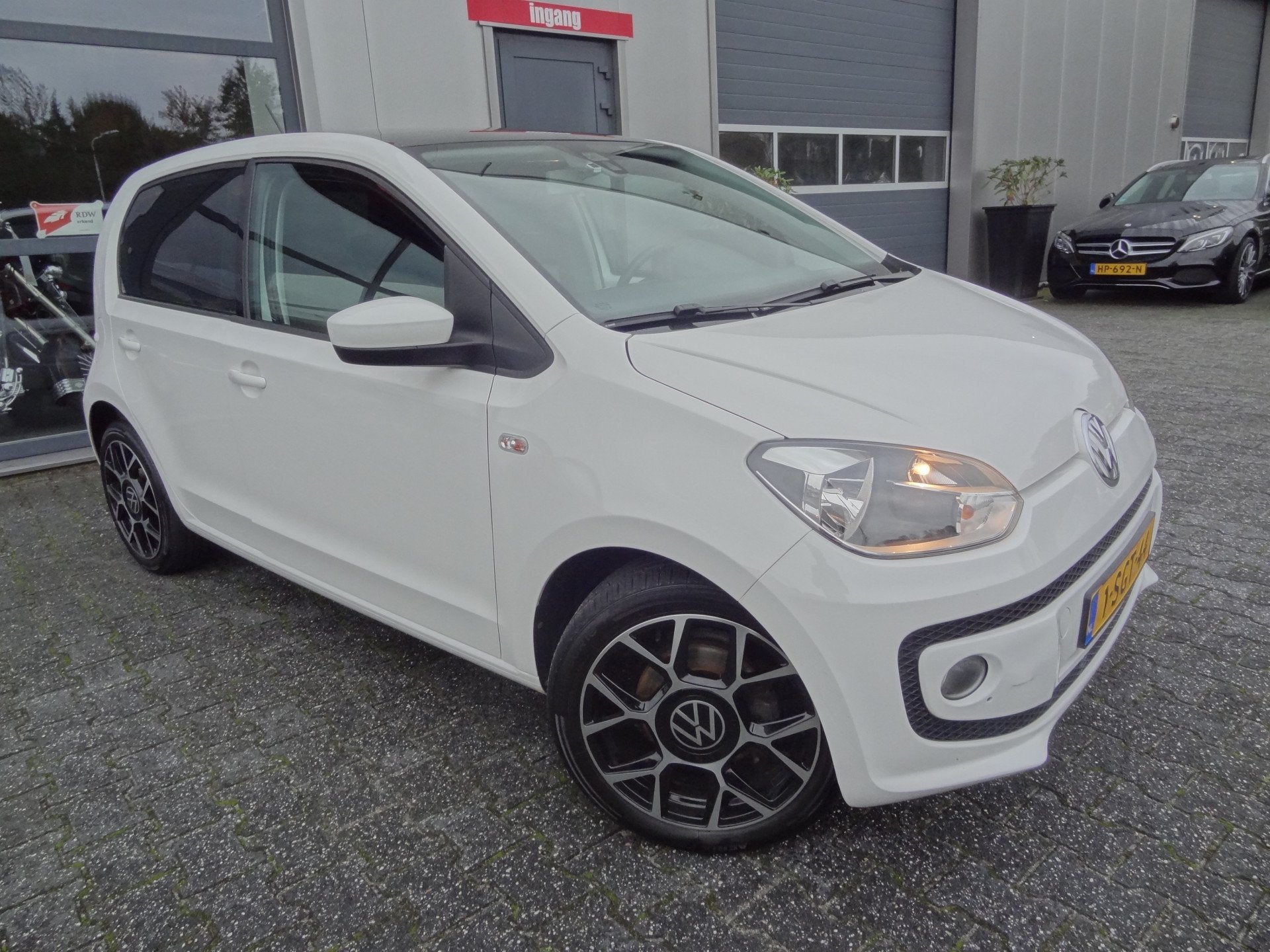 Volkswagen up! 1.0 | NL-AUTO | PANO | AIRCO | CRUISE |, Voorwielaandrijving, Euro 5, Stof, Gebruikt