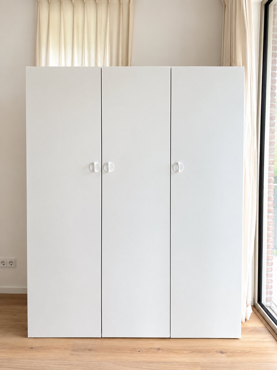 IKEA witte kledingkast 3-deurs – 14060175 cm, Huis en Inrichting, Ophalen, 100 tot 150 cm, Zo goed als nieuw, 150 tot 200 cm