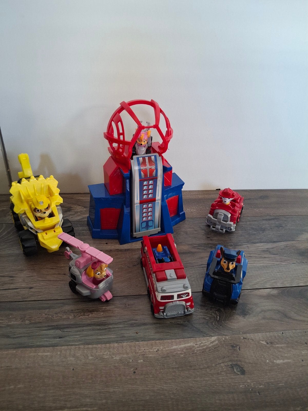 Paw patrol auto's en toebehoren, Ophalen