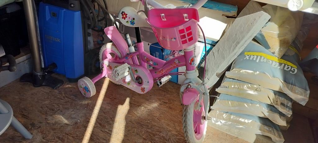 Kinderfiets meisje, Diversen, Ophalen