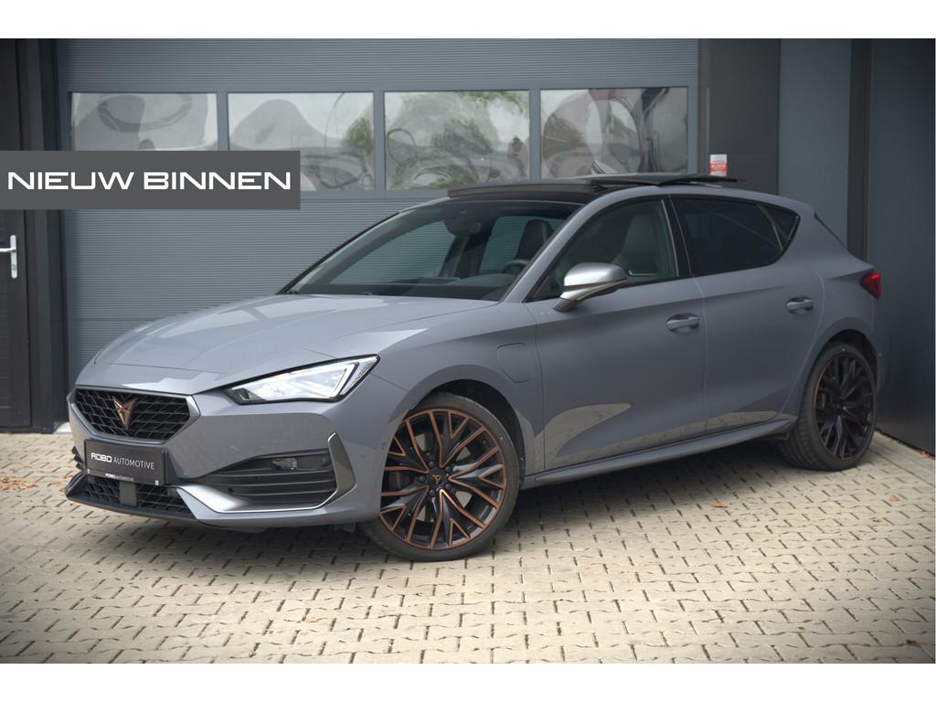 CUPRA Leon 1.4 e-Hybrid VZ Copper Edition | Panoramadak | St, Auto's, 77 km/l, Zwart, 4 cilinders, Leon