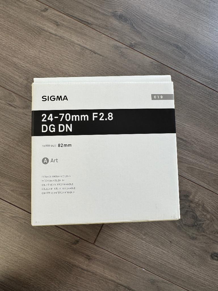 Sigma 24-70mm f2.8 DG DN ART, Ophalen, Zo goed als nieuw, Standaardlens, Zoom