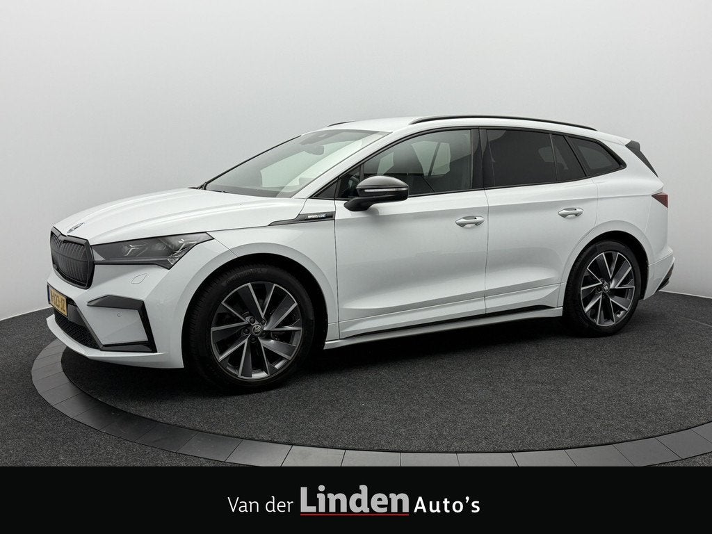 Skoda Enyaq iV 60 Sportline SOH 94,2% | Trekhaak | Matrix Le, 390 km, Achterwielaandrijving, Gebruikt, Zwart