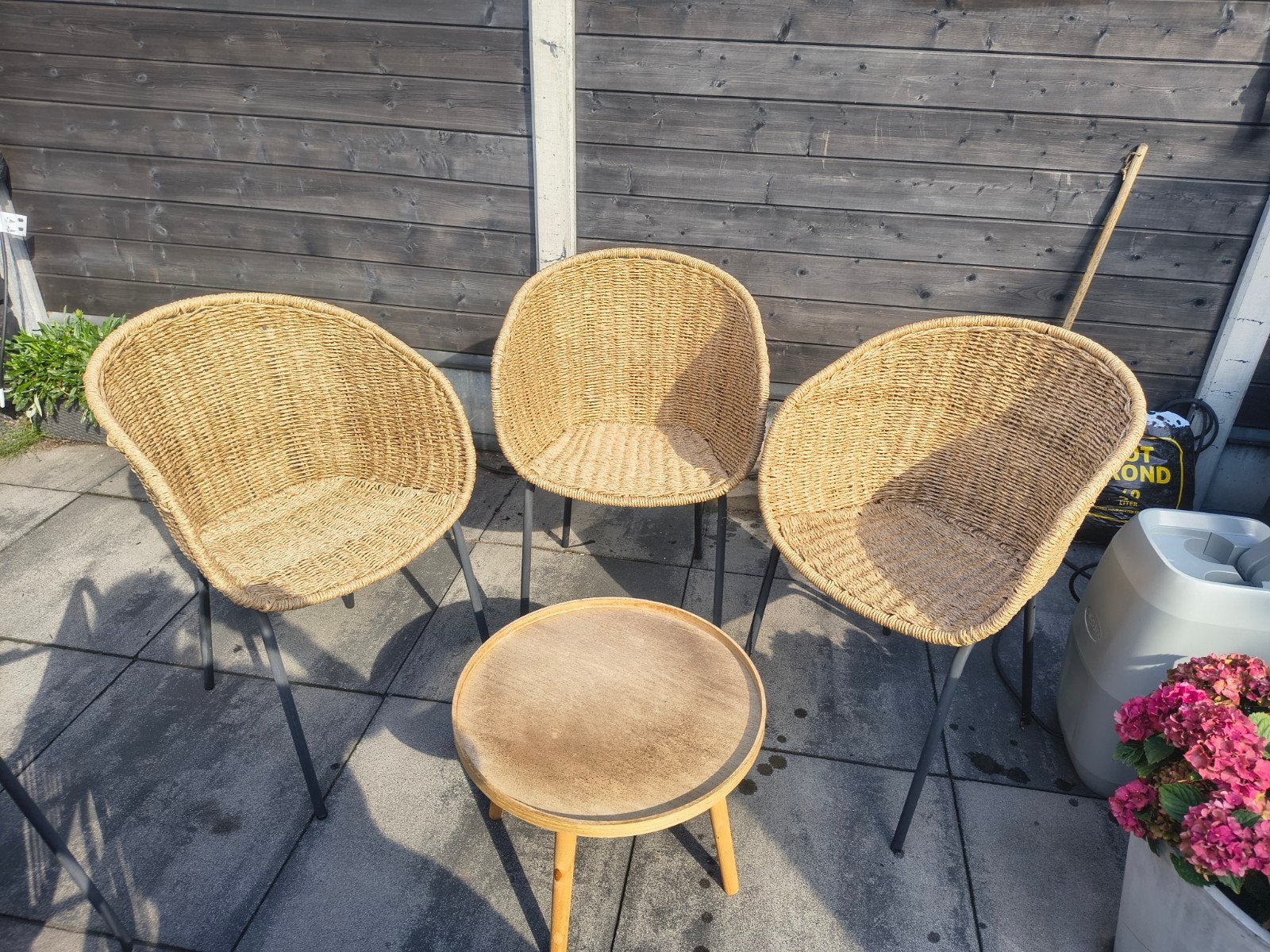 3 terras/balkon stoelen met houten tafeltje, Tuin en Terras, Ophalen, Gebruikt, Rotan
