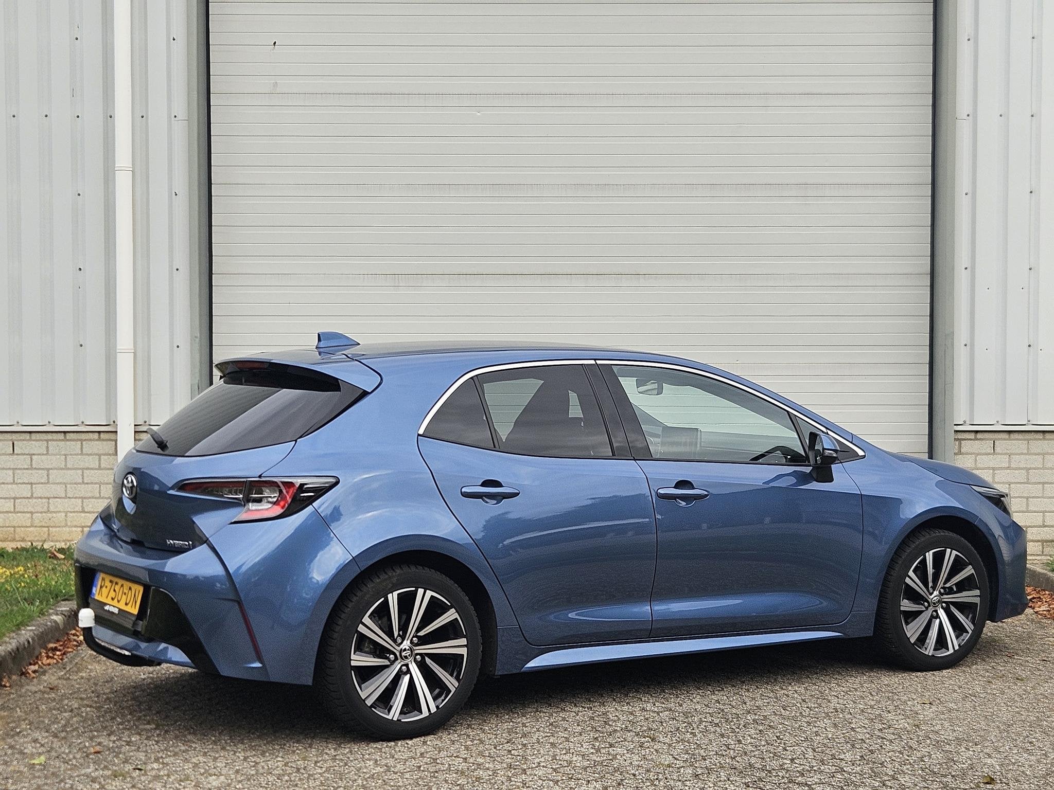 Toyota Corolla 1.8 Hybrid Dynamic / Dealer onderhouden / 1e, Auto's, Toyota, 450 kg, Gebruikt, 4 cilinders, Blauw