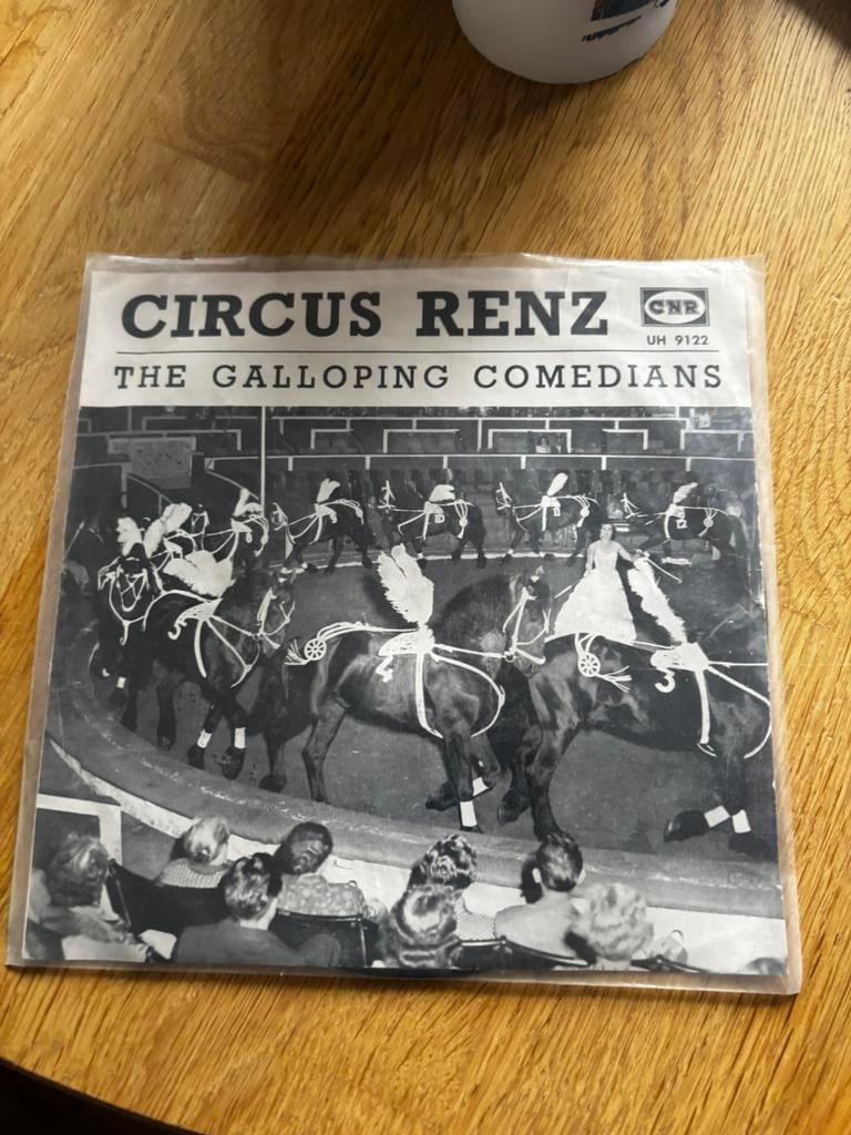 singel van circus renz, Ophalen of Verzenden, 2000 tot heden, Zo goed als nieuw, Overige formaten