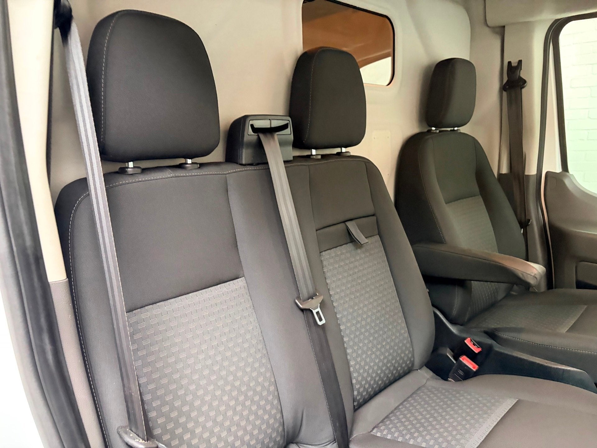 Ford Transit 350 2.0 TDCI 130PK euro6 L3H3 Trend MHEV RWD So, Dealer onderhouden, 4 cilinders, Met garantie (alle), 2800 kg