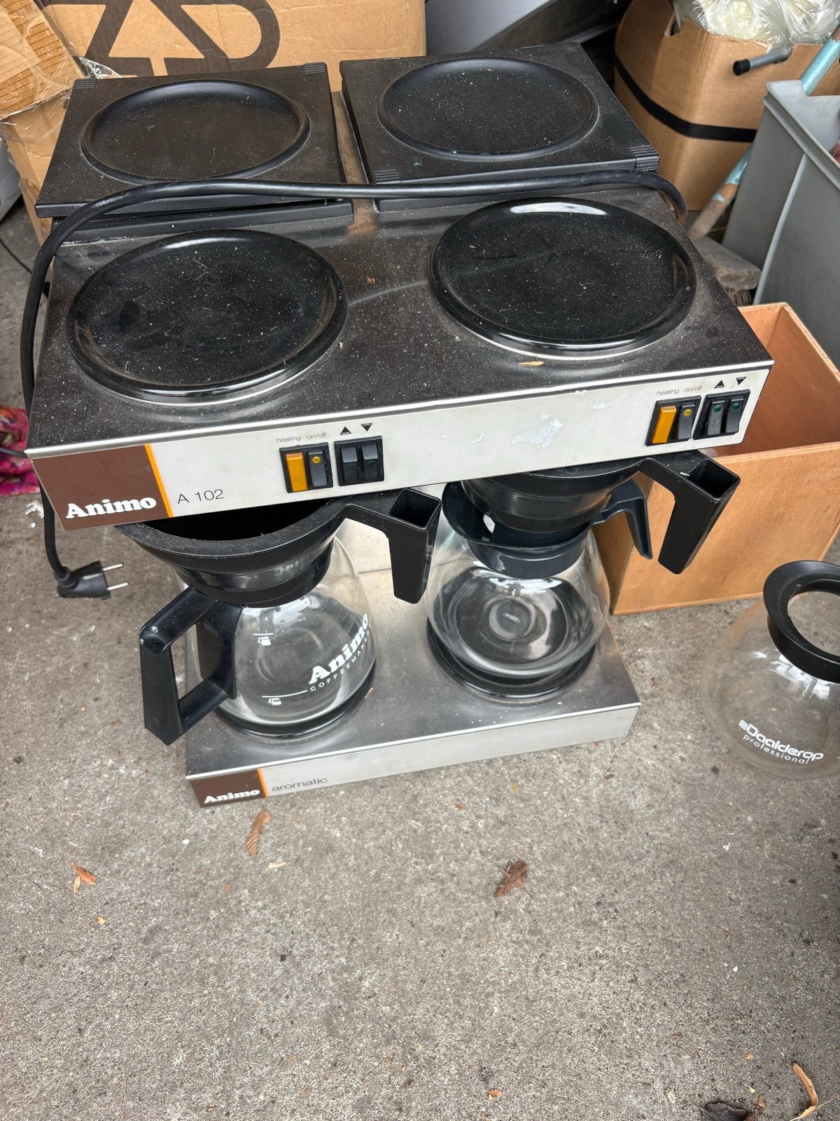 Animo dubbel koffiezetapparaat met filters en Douwe Egberts, Gebruikt, 10 kopjes of meer, Koffiemachine, Gemalen koffie