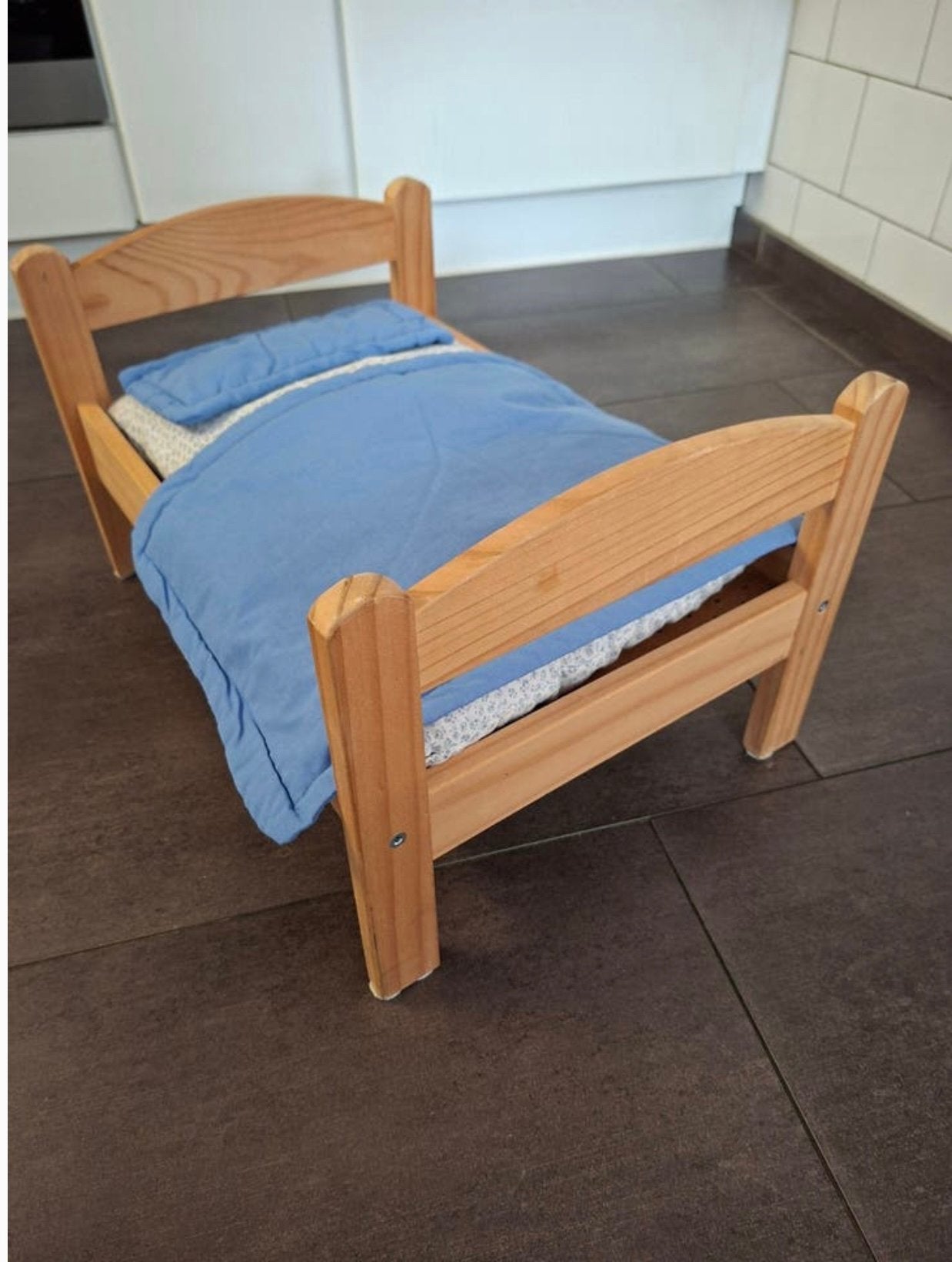 Te koop poppen ledikantje, Ophalen of Verzenden, Zo goed als nieuw, Eenpersoons, Hout