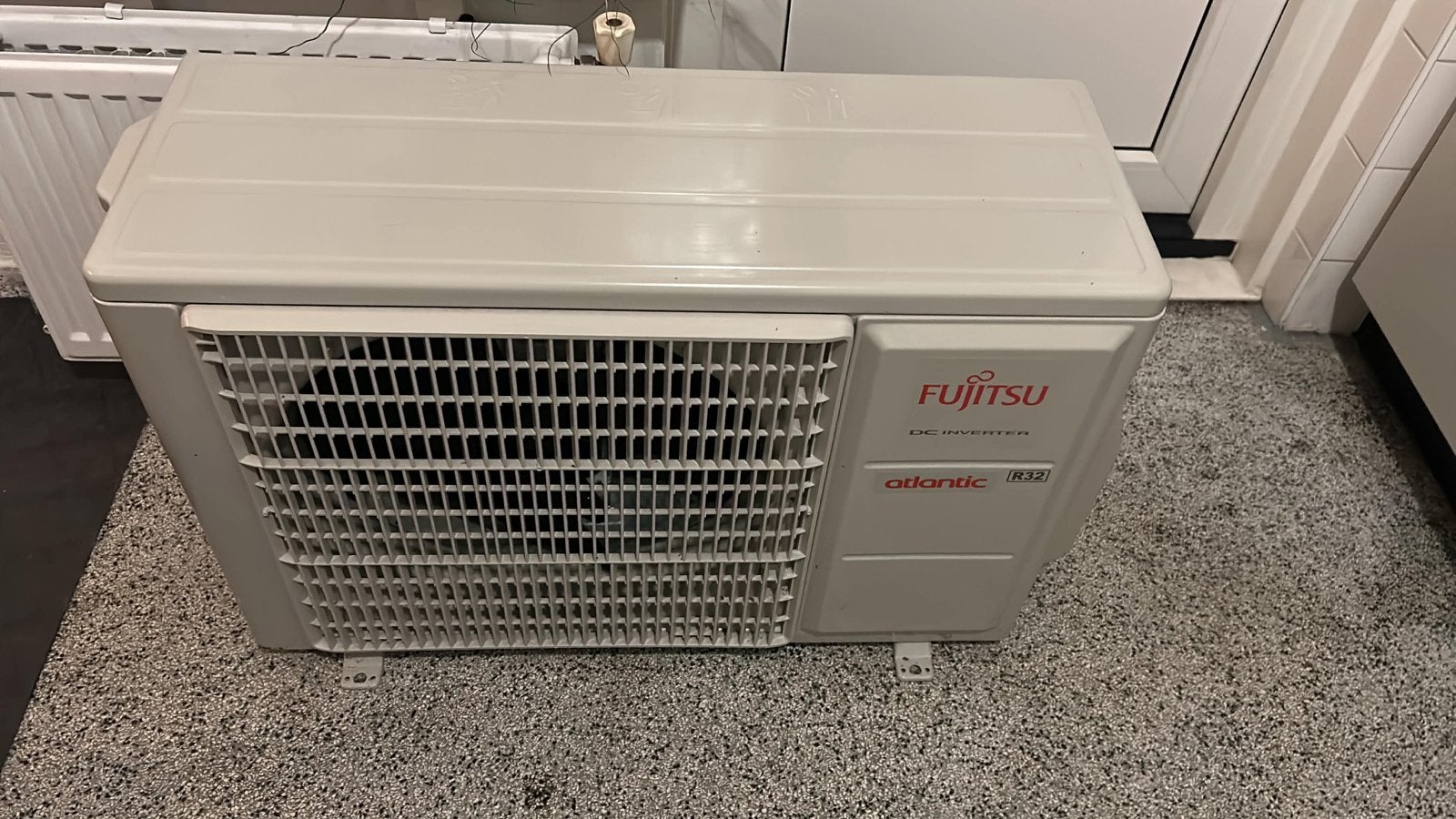 Nieuwe airco buiten unit, Ophalen, Nieuw, Wandairco, 3 snelheden of meer