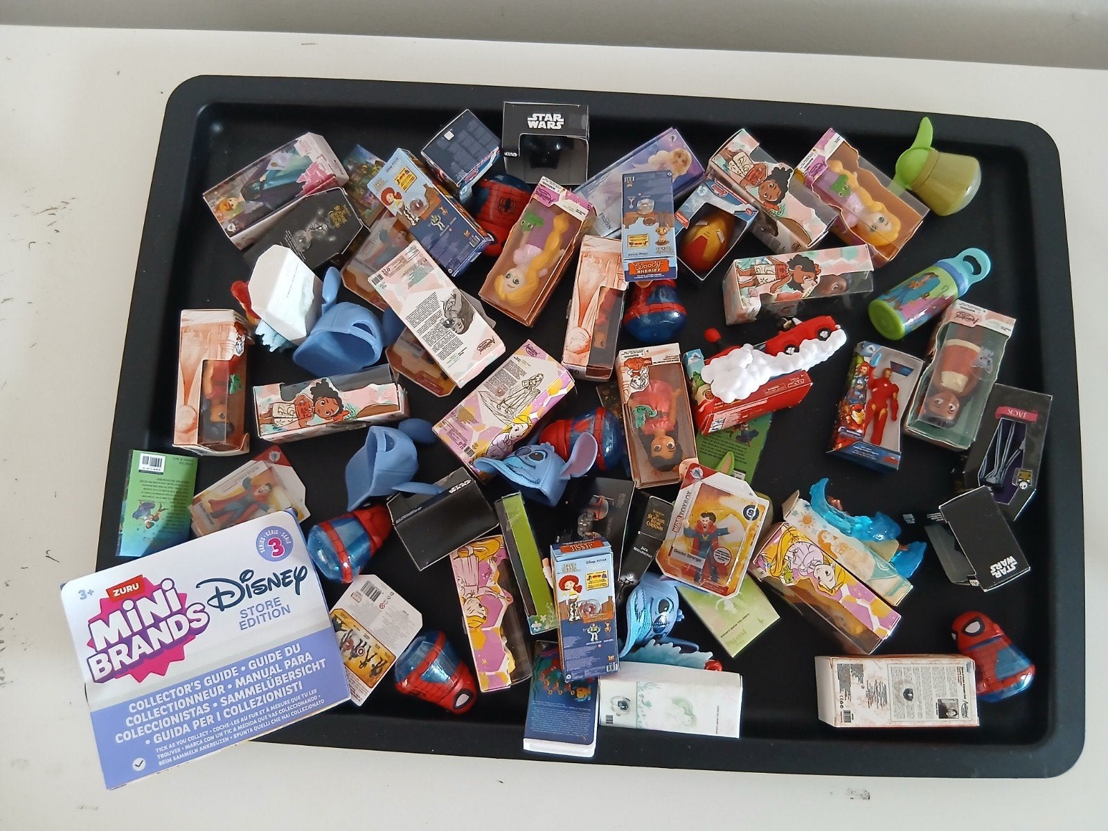 Mini brands Disney store edition, Ophalen of Verzenden, Overige figuren, Zo goed als nieuw, Overige typen