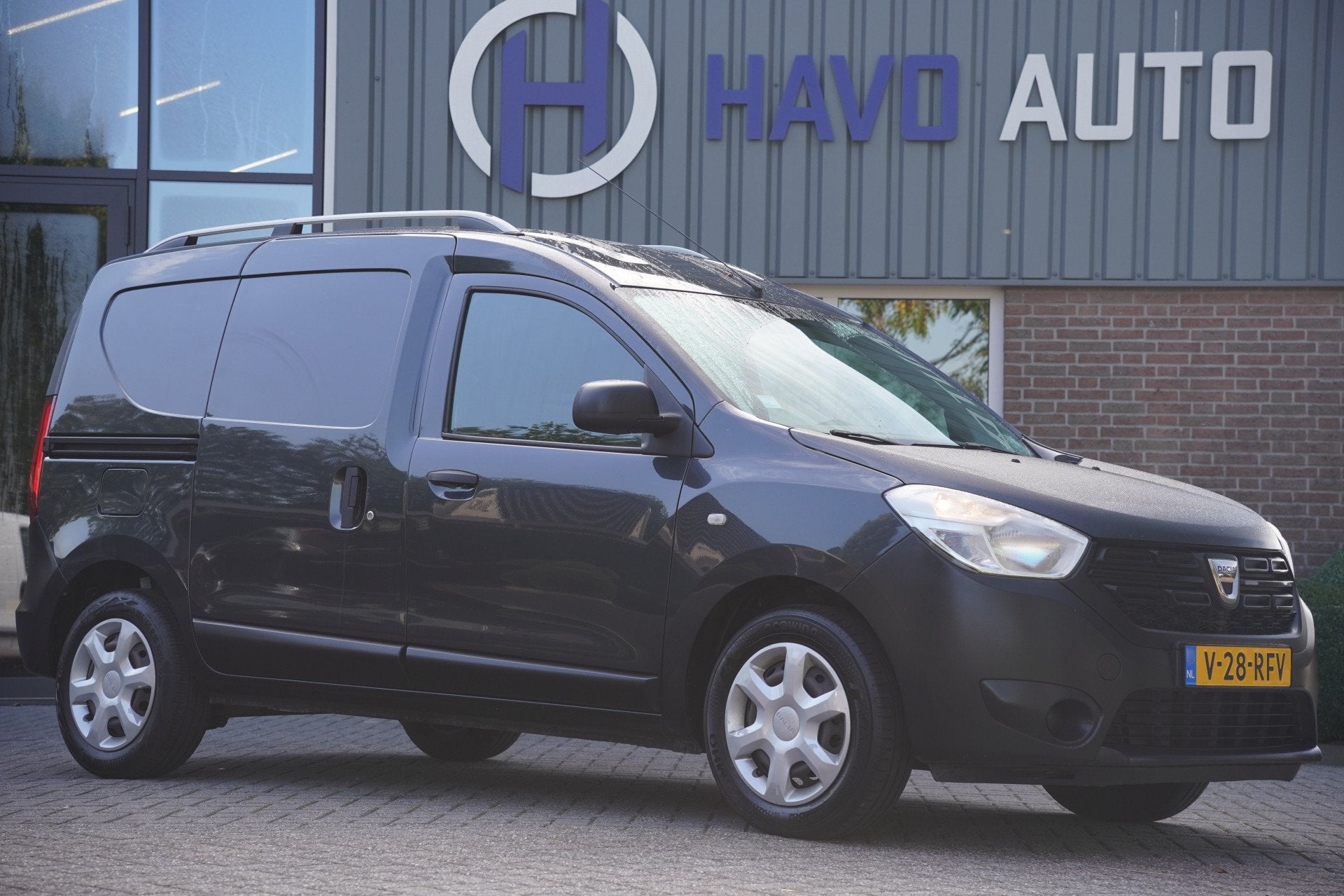 Dacia Dokker 1.6 MPI BENZINE, BTW-VRIJ / MARGE (bj 2018), Stof, Gebruikt, 4 cilinders, 102 pk