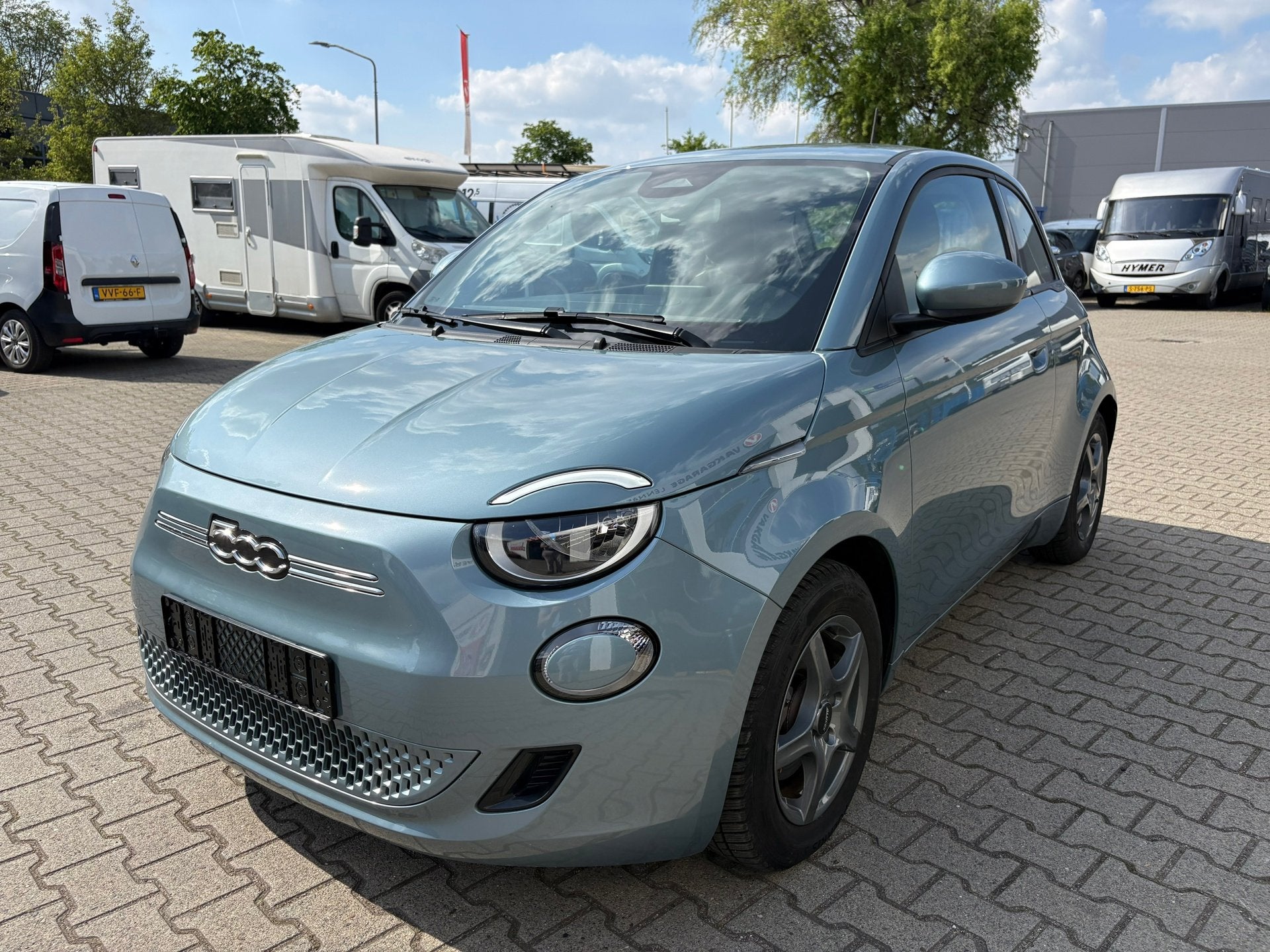 Fiat 500 3+1 Passion 42 kWh (BOVAG/RIJKLAARPRIJS), Auto's, 12 maanden, Gebruikt, Zwart, 4 stoelen