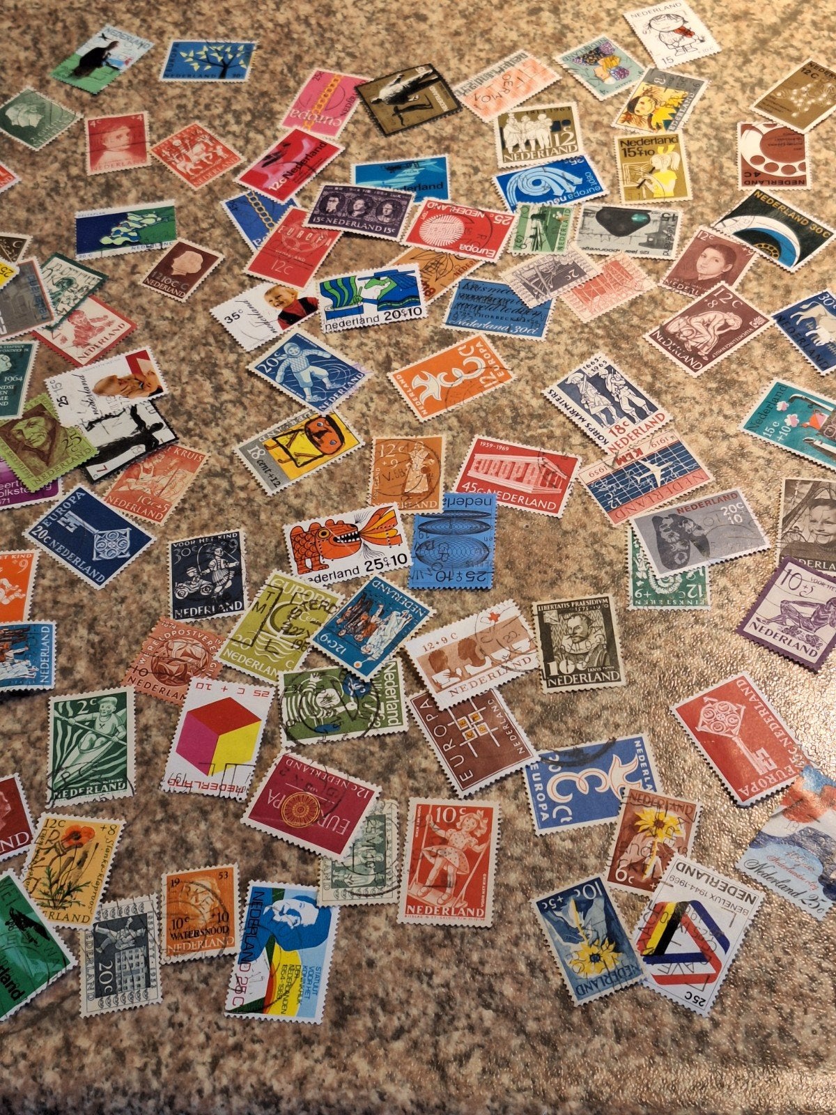 Kaveltje Nederlandse postzegels vanaf de jaren '40, Postzegels en Munten, Postzegels | Nederland, Ophalen of Verzenden