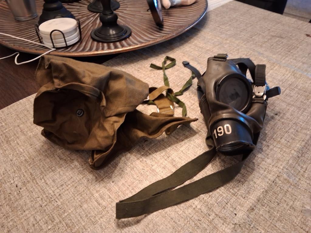 Gasmasker met tas, Ophalen of Verzenden, Landmacht, Nederland, Overige typen