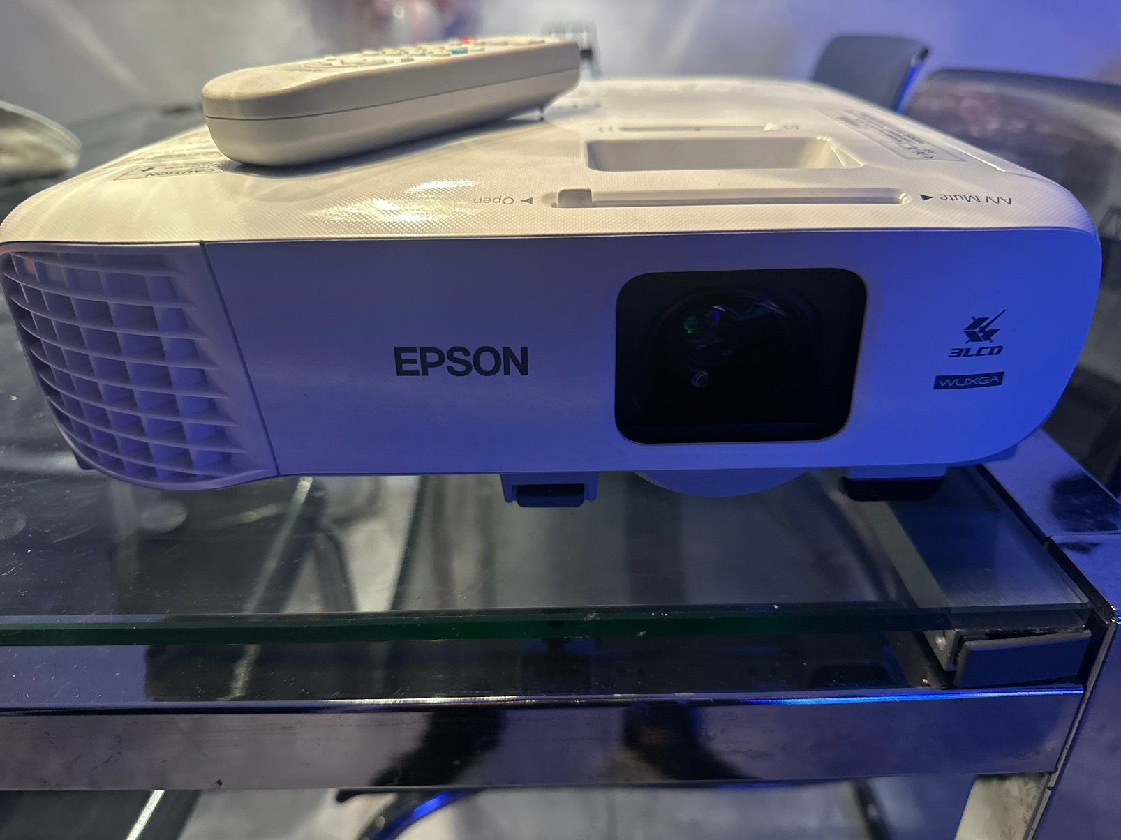 Epson EB-990U Full-HD/3800 Ansilumens/Wifi/Nieuwstaat, Ophalen of Verzenden, Zo goed als nieuw, LCD, Full HD (1080)