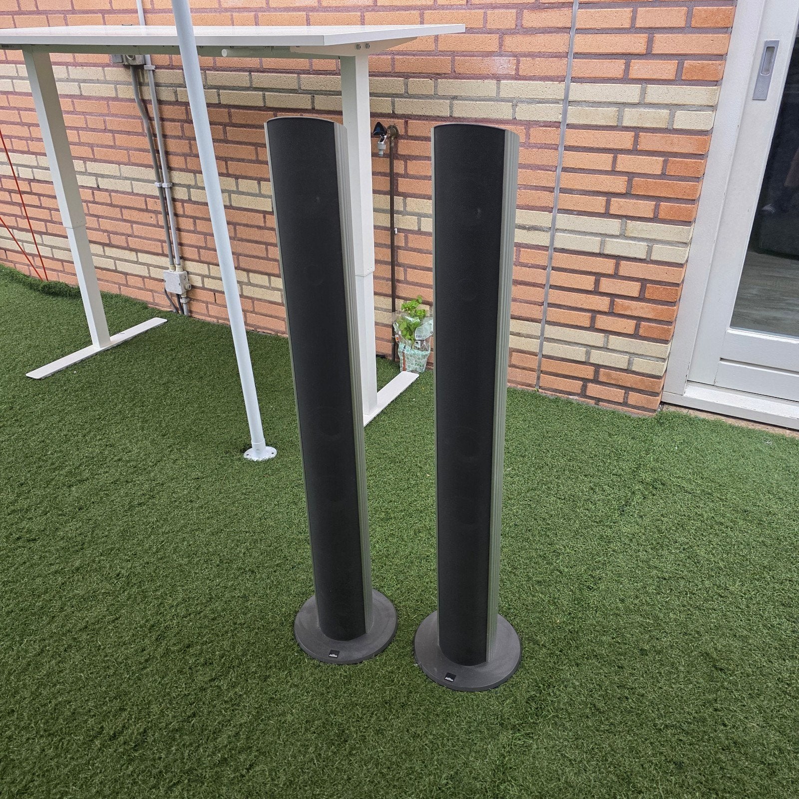 2 geluids boxen merk Axton, Ophalen of Verzenden