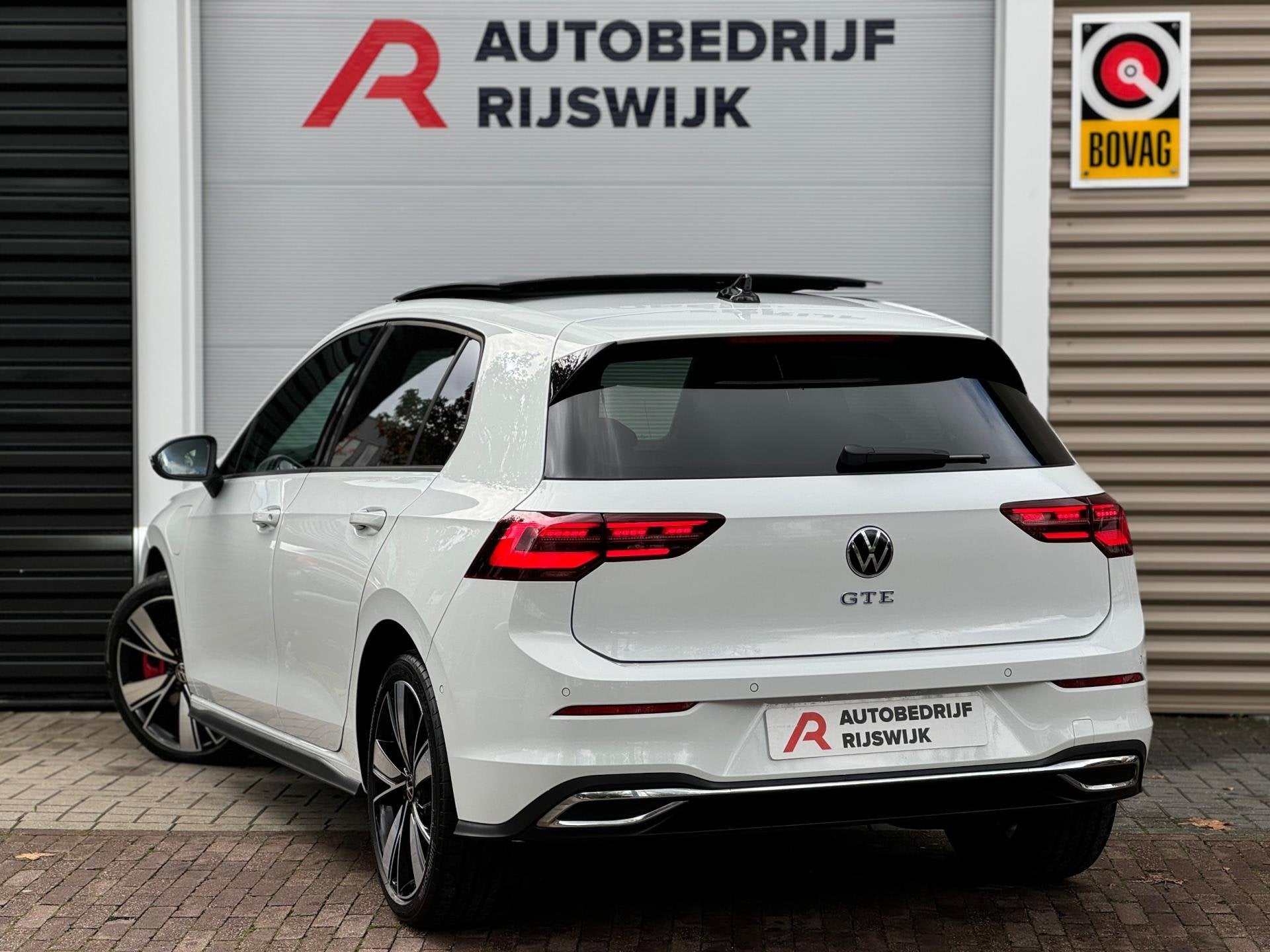 Volkswagen Golf 1.4 eHybrid GTE Pano/Blindspot/HuD, Dealer onderhouden, Gebruikt, Euro 6, 4 cilinders