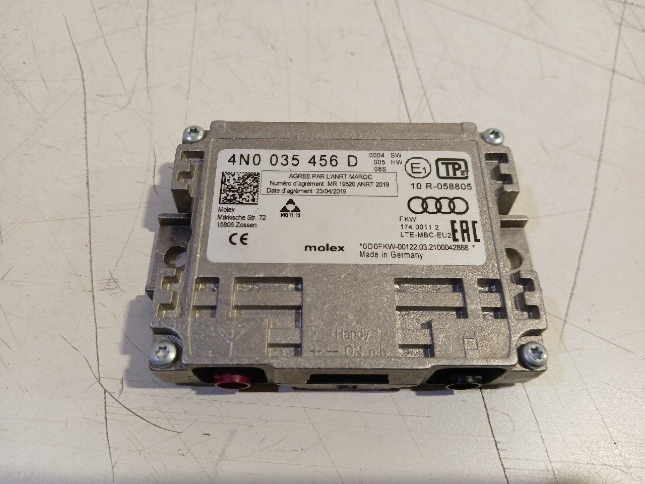 Antenne versterker Skoda Enyaq, Ophalen of Verzenden, Van der Ven Autorecycling B.V., Onderdelen@venauto.nl, Ettenseweg 76, 4706 PB Roosendaal, The Netherlands