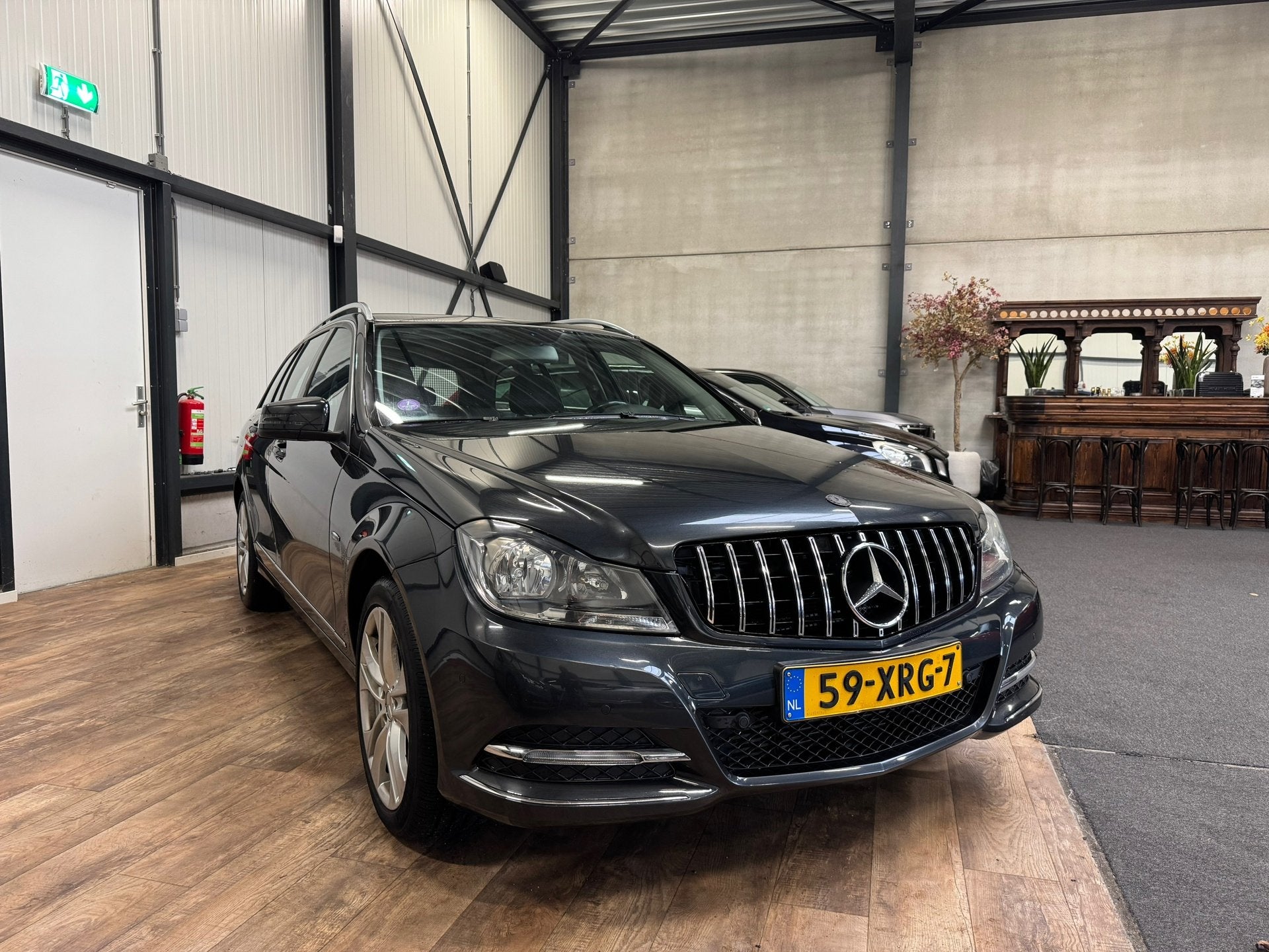 Foto 8 van Mercedes-Benz C-klasse Estate 180 Business Class Avantgarde