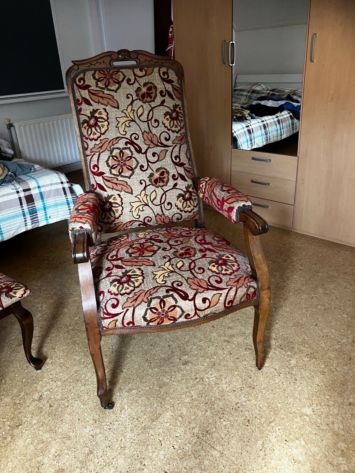 Antieke fauteuil met voetenbankje - Bloemenpatroon, Ophalen