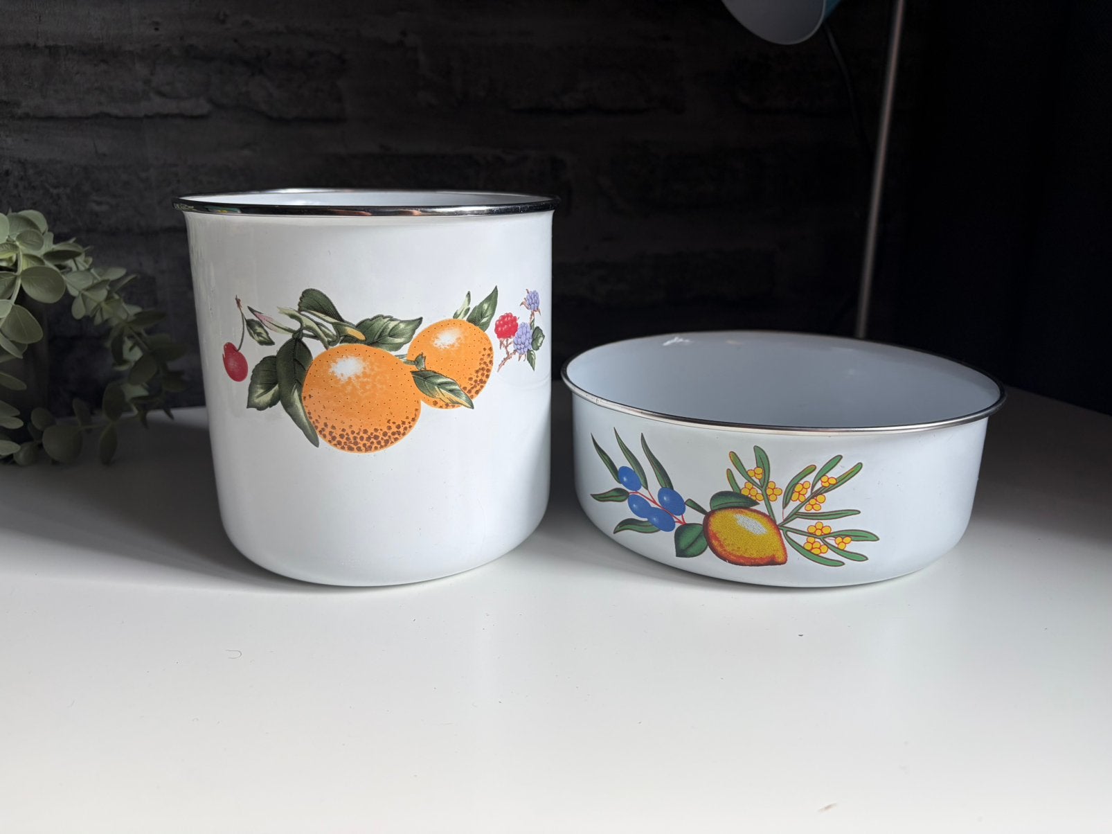 Vintage emaille voorraadpot & schaal Vruchtenmotief Jaren 70, Overige materialen, Gebruikt, Overige merken, Vintage