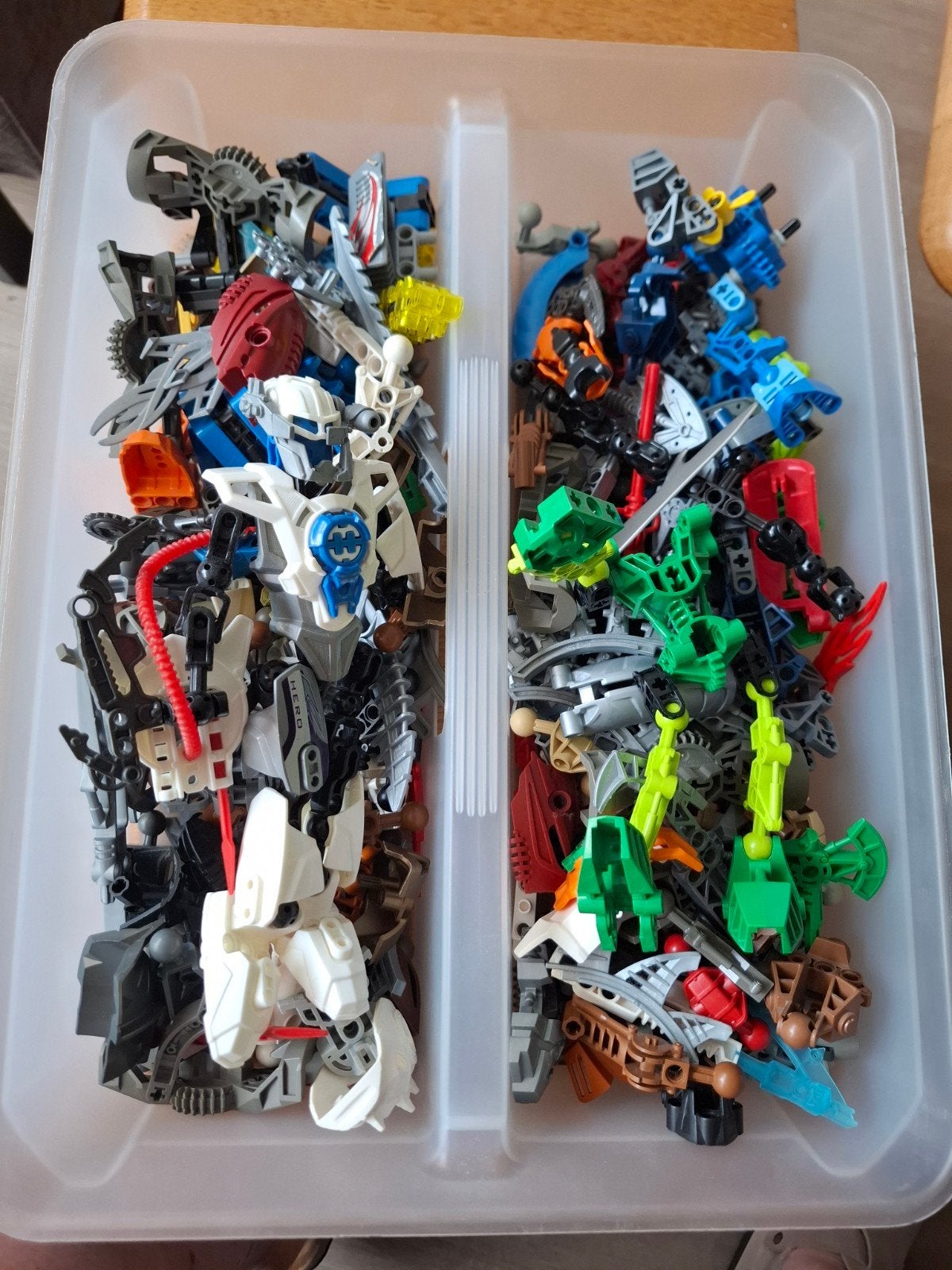 Veel LEGO bionicle, Bionicle, Lego, Ophalen of Verzenden, Zo goed als nieuw