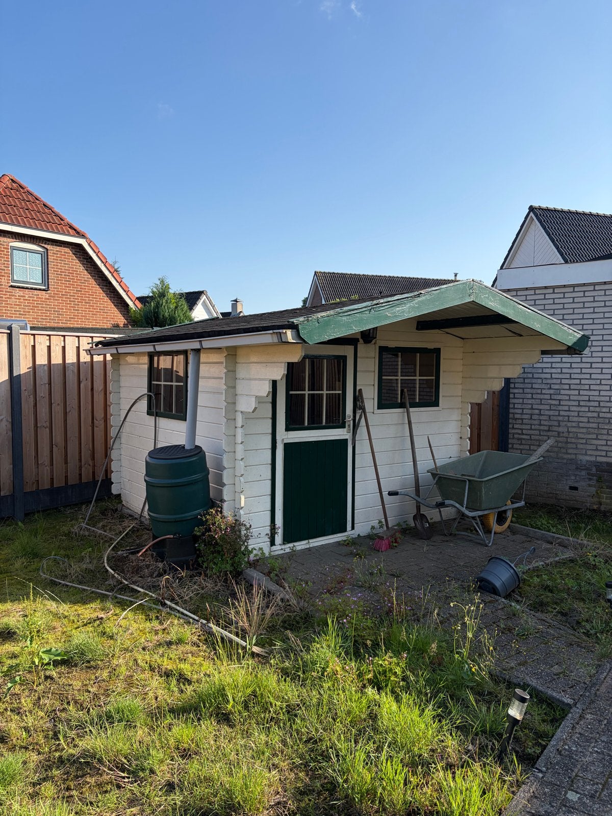 Gratis af te halen: Houten tuinhuis GERESERVEERD, Ophalen, Tuinhuis, 250 tot 500 cm, 2 ramen