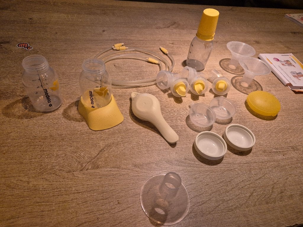 Medela benodigdheden gratis ophalen, Ophalen, Gebruikt, Overige typen, Medela
