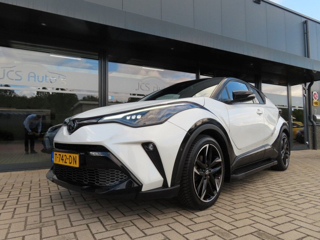 Toyota C-HR 1.8 Hybrid GR-Sport Ecc Acc Led Camera Trekhaak, Automaat, Euro 6, 4 cilinders, LED verlichting