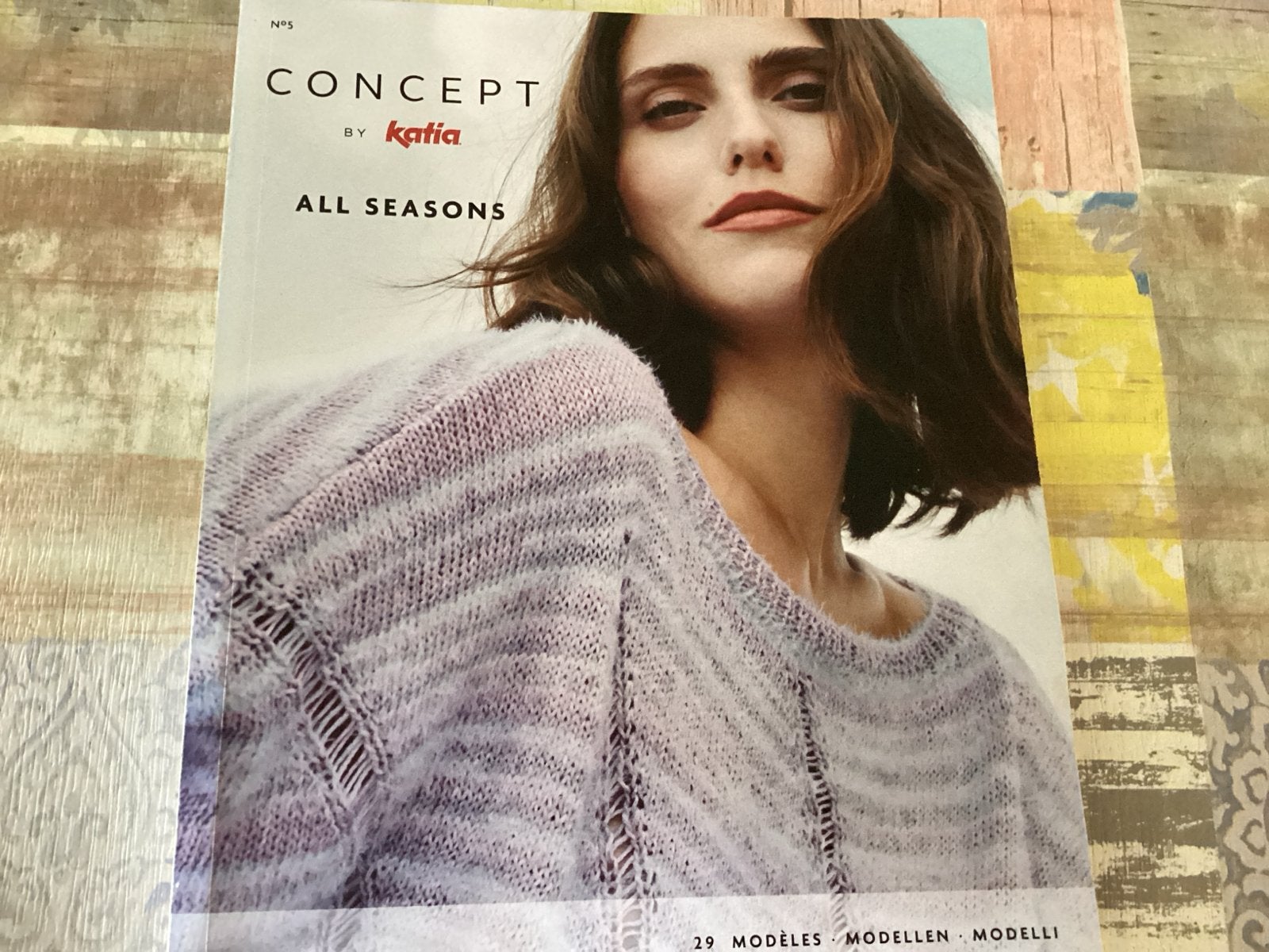 Katia Concept All Seasons Brei- en Haakpatronen Boek, Ophalen of Verzenden, Zo goed als nieuw, Breien of Haken, Patroon of Boek