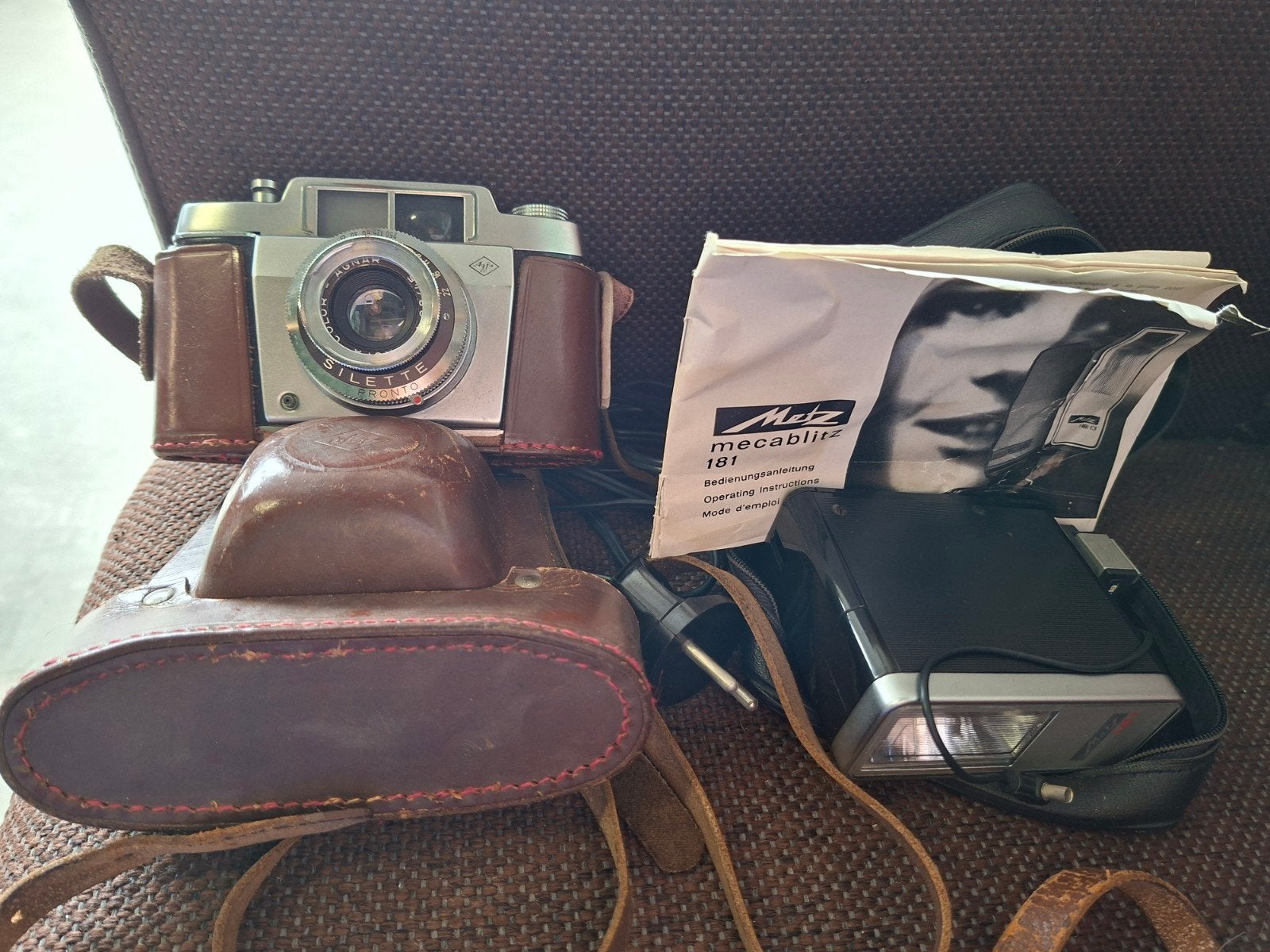Vintage Agfa Silette camera met Metz flitser en lederen tas, Audio, Tv en Foto, Fotocamera's Analoog, Ophalen of Verzenden, Gebruikt