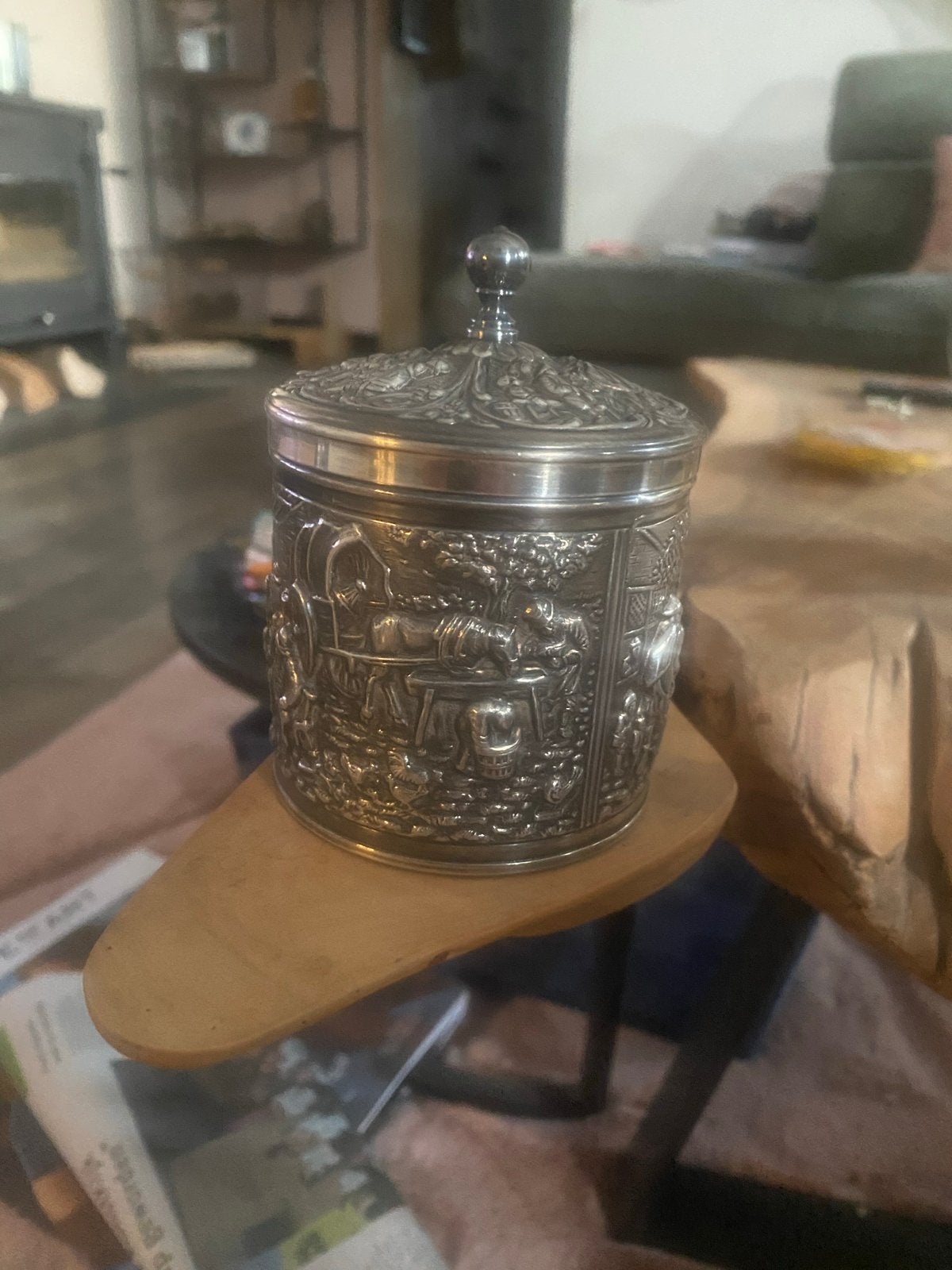 Verzilverde theedoos met gedetailleerde reliëfs, Ophalen of Verzenden, Zilver