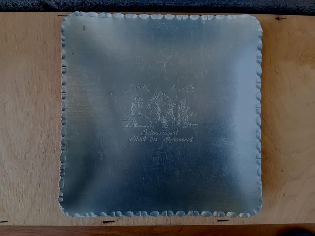 Metalen schotel met opdruk Ellert en Brammert Schoonoord, Antiek en Kunst, Antiek | Tin, Ophalen of Verzenden