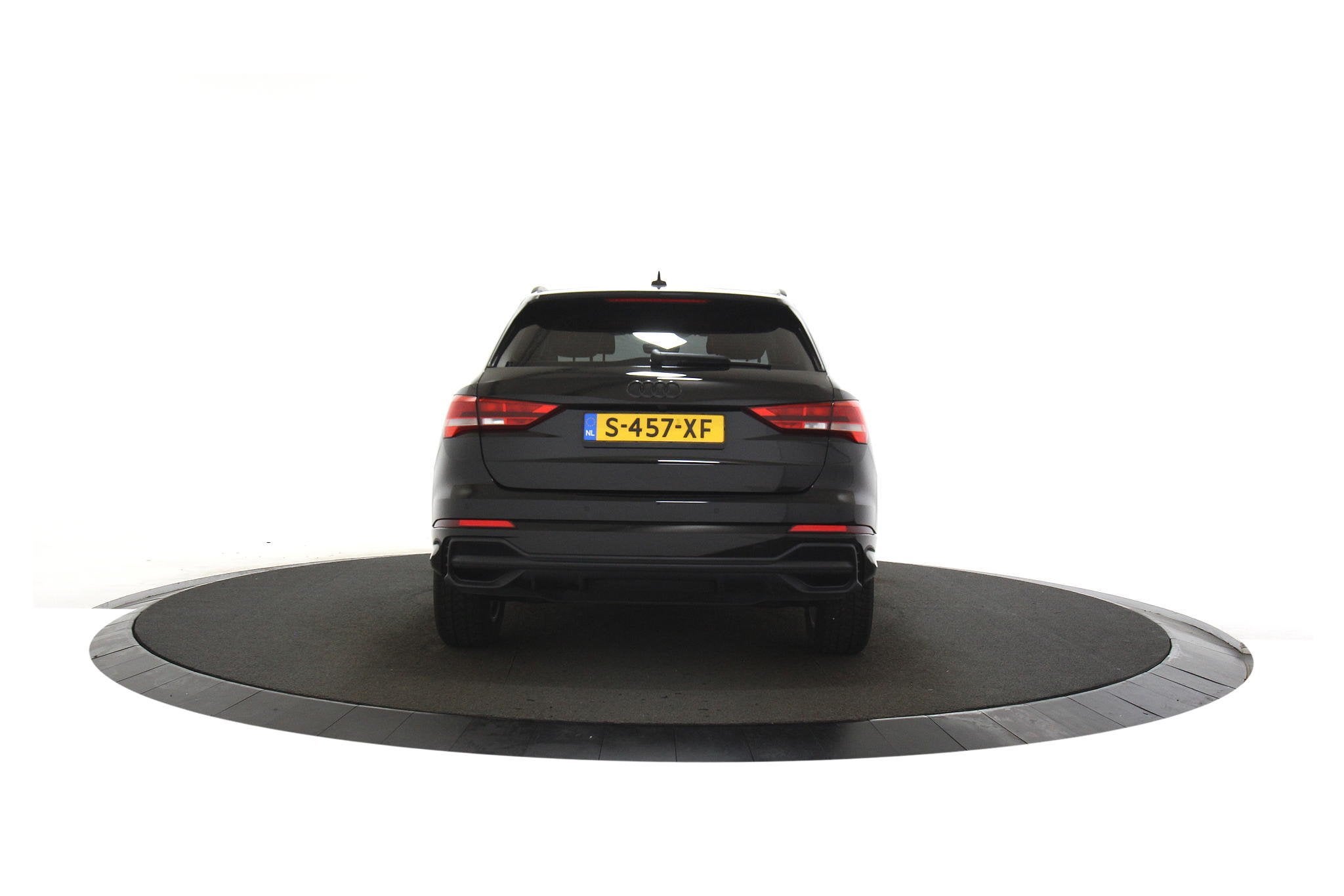 Audi Q3 35 TFSI S edition Navi Clima Stoelverwarming, Automaat, Euro 6, Zwart, Bedrijf