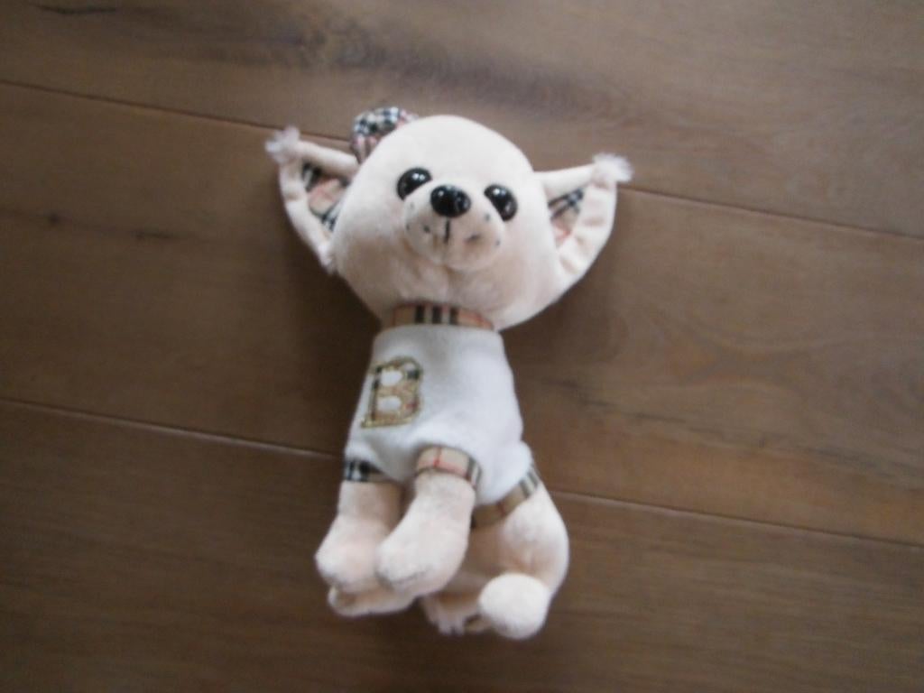 nieuw burberry Chihuahua hondje knuffel, Fun 4all, Kinderen en Baby's, Speelgoed | Knuffels en Pluche, Nieuw, Hond, Middelgroot (20 tot 80 cm)