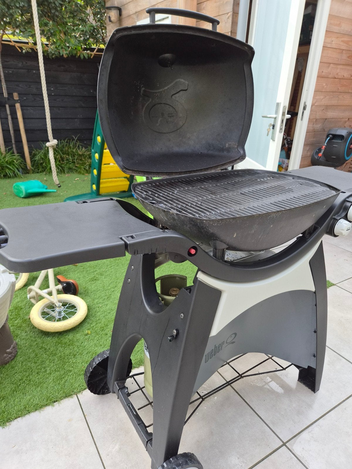 Weber Q3000 gasbarbecue met onderstel en gasfles, Tuin en Terras, Ophalen, Gebruikt, Weber