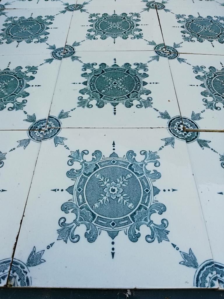 Set van 50 antieke wandtegels met donkergroen decor 15x15cm, Ophalen