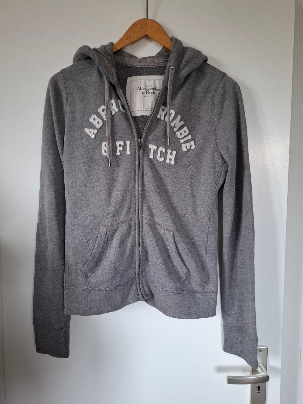 Abercrombie & Fitch hoodie grijs maat L, Kleding | Dames, Maat 42/44 (L), Ophalen of Verzenden, Grijs, Gedragen
