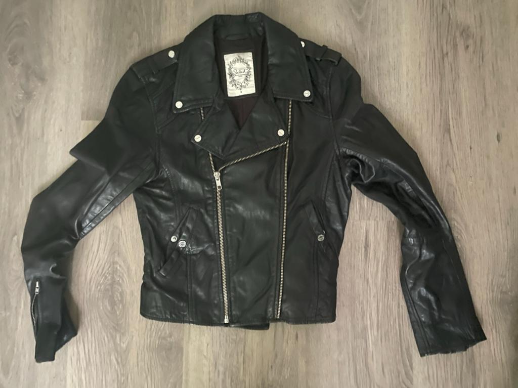 Cropped jasje, Ophalen of Verzenden, Zo goed als nieuw, Maat 34 (XS) of kleiner, Zwart