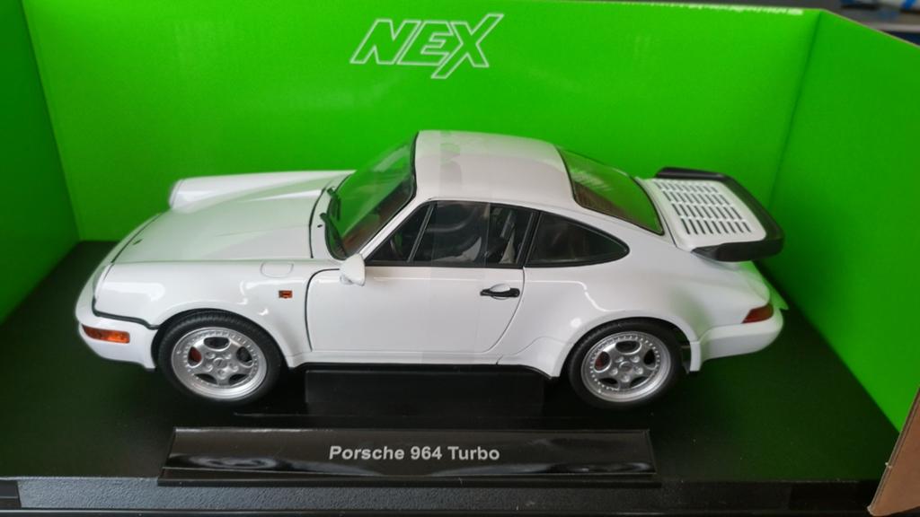 Porsche 911 964 Turbo 1:18 Welly Nex Pol, Auto, Nieuw, Ophalen of Verzenden, One Midtown 11 Hoi Sing Road Macau