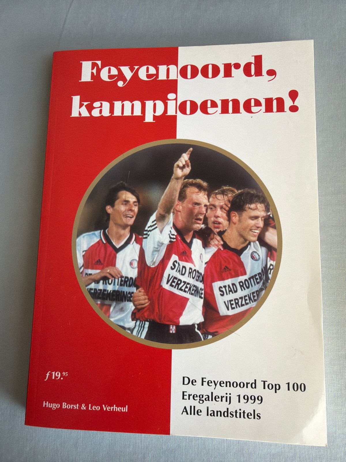 Feyenoord, kampioenen! Boek over de clubgeschiedenis, Ophalen of Verzenden, Gelezen, Overige sporten