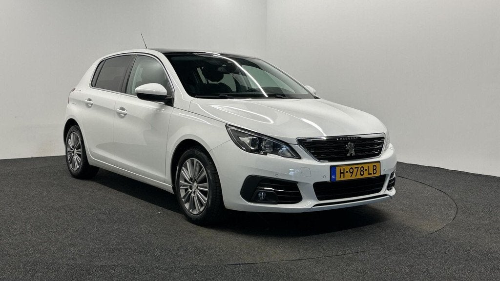 Peugeot 308 1.2 PureTech Blue Lease Premium CAMERA CARPLAY N, Auto's, Peugeot, Voorwielaandrijving, Stof, Gebruikt, Euro 6