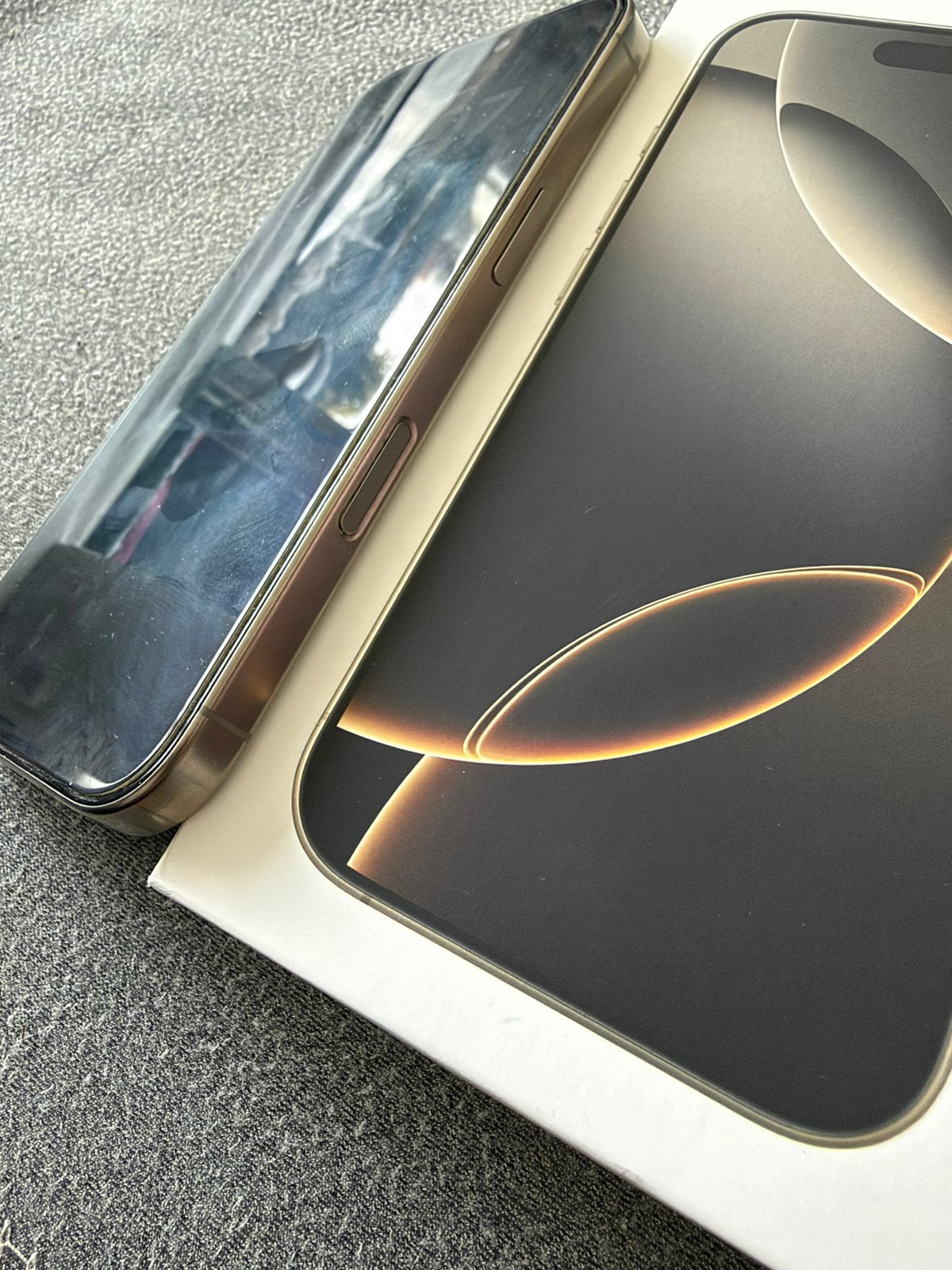 Foto 5 van Iphone 16 pro 128GB