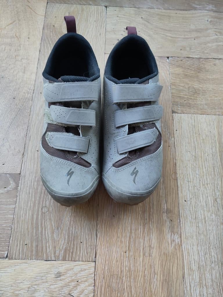 Specialized mtb schoenen maat 39, Ophalen of Verzenden, Zo goed als nieuw, Helm
