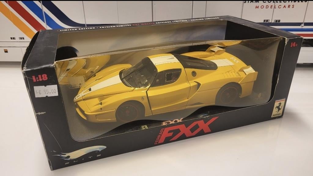 Hotwheels Elite Ferrari FXX Yellow, Auto, Ophalen of Verzenden, Zo goed als nieuw, Hot Wheels