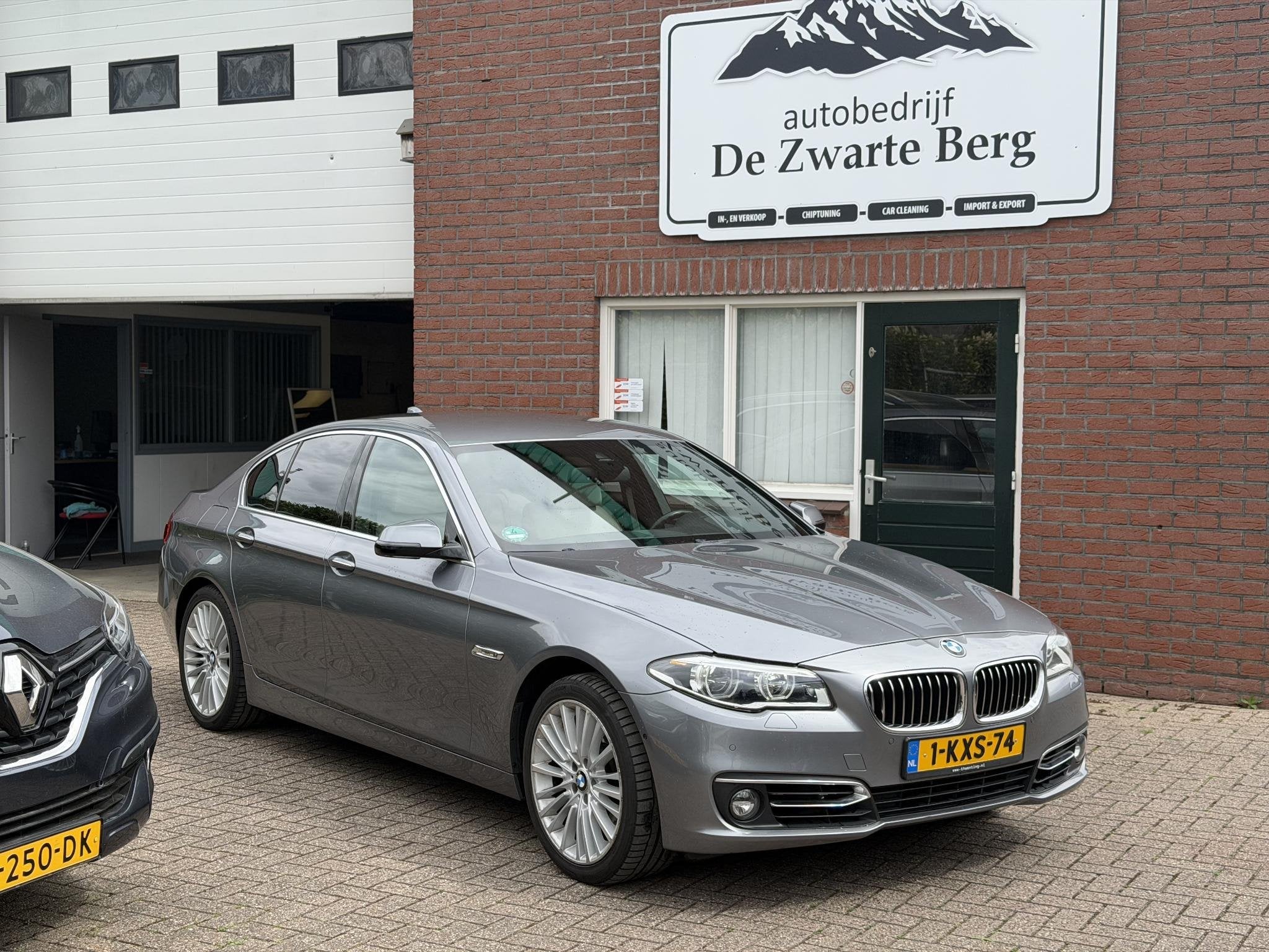 BMW 5-serie 528xi High Executive Als nieuw!, Auto's, Automaat, 15 km/l, Gebruikt, Euro 6