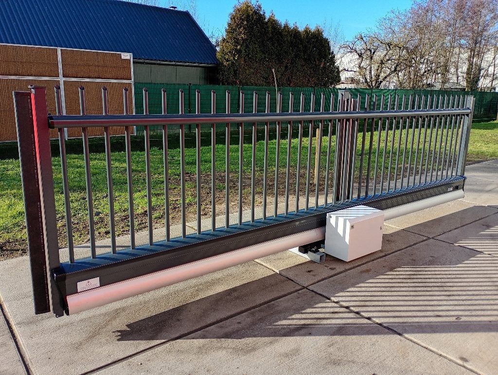 Vrijdragende Elektrische Aluminium Schuifpoort 400x150 Nieuw, Ophalen, Met poort, Spijlenhekwerk, Nieuw