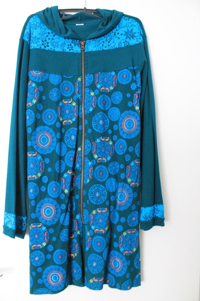 Petrol/turqoise lang vest met borduursel/motieven maat L, Maat 42/44 (L), Nieuw, Onbekend, Verzenden