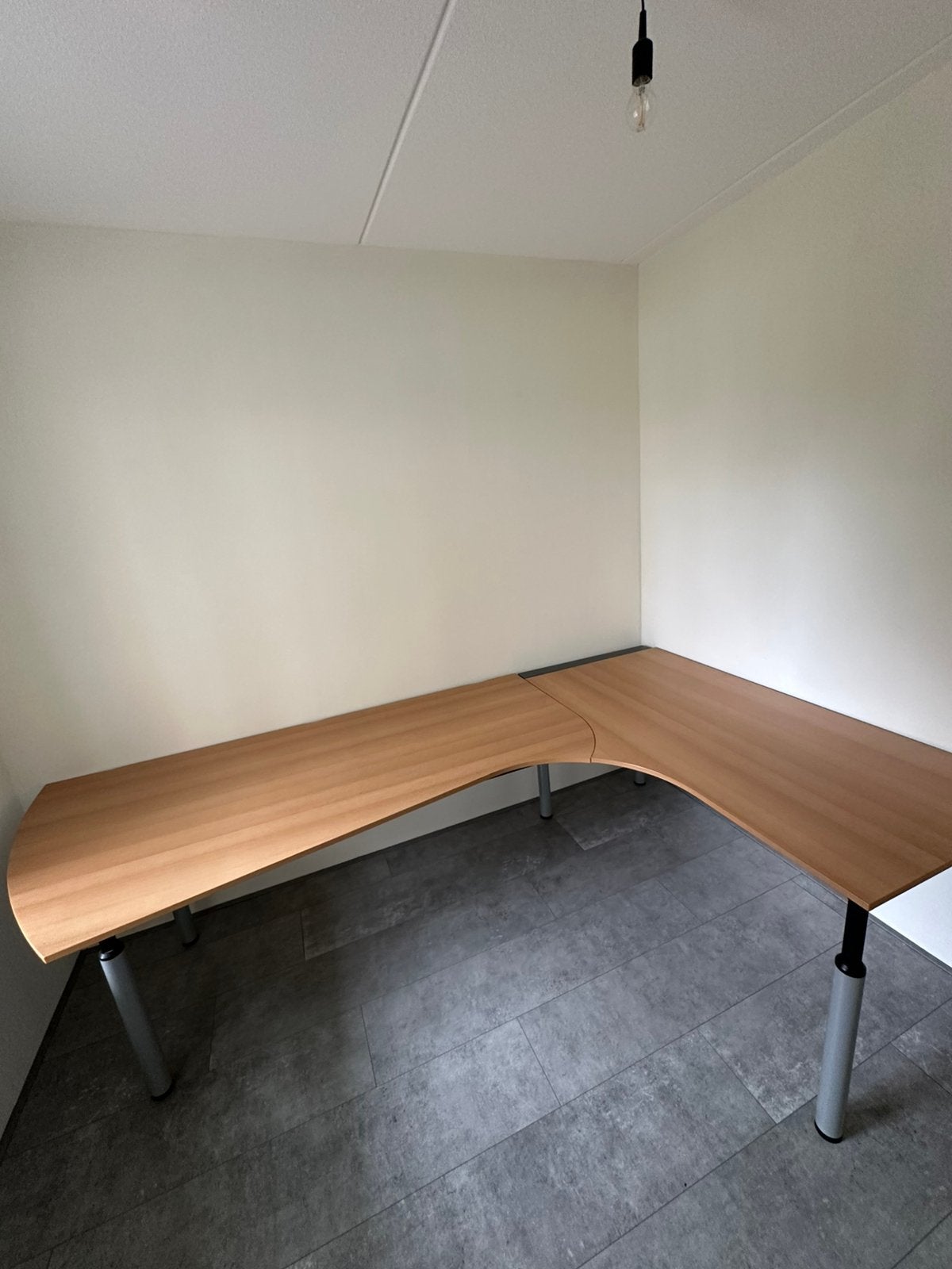 L-vormig bureau, Ophalen, Gebruikt, 280 cm, Hoekbureau